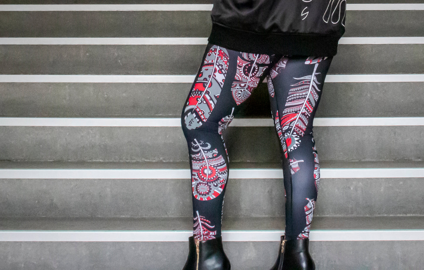 Red Feather Print Tights (Leggings)